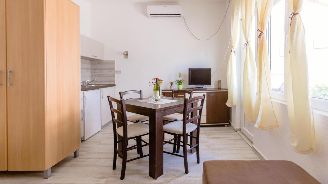 Belane Apartments Tivat Exterior photo