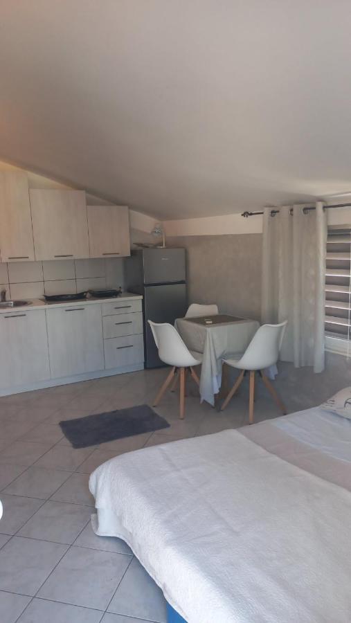 Belane Apartments Tivat Exterior photo