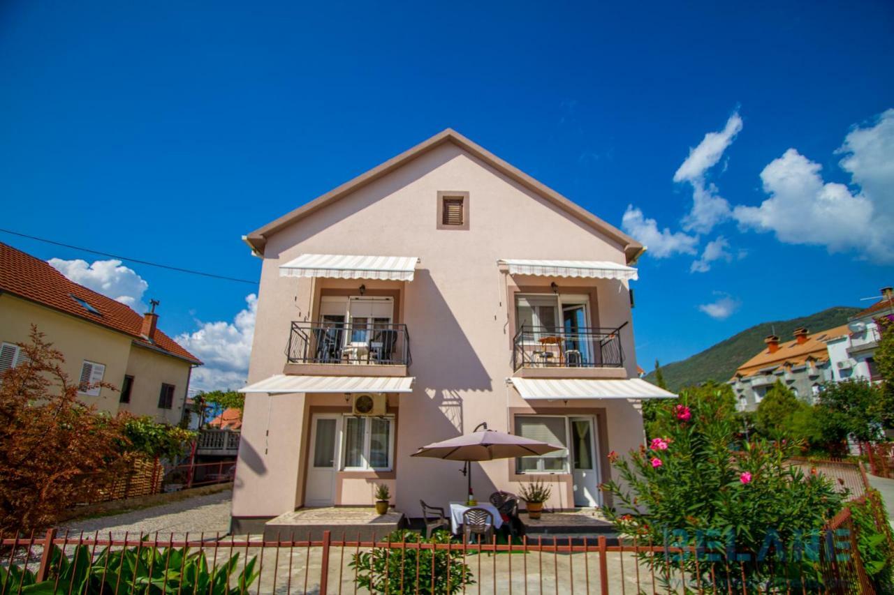 Belane Apartments Tivat Exterior photo